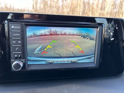 Used 2025 Nissan Kicks S image 20