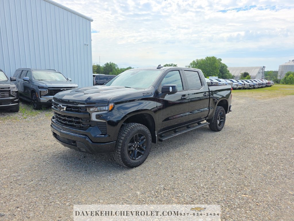 Used 2025 Chevrolet Silverado 1500 LT Trail Boss w/ LT Trail Boss Premium Package AWD/4WD image 1