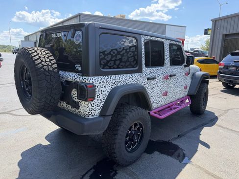 Used 2020 Jeep Wrangler Unlimited Sport S AWD/4WD image 3