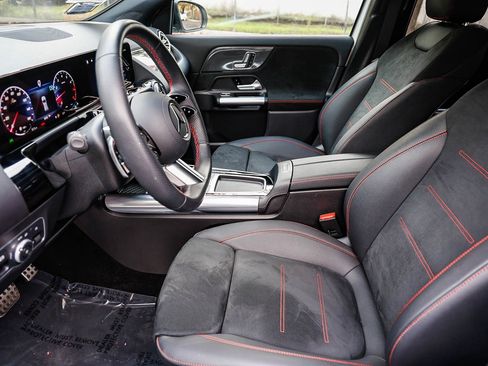 Certified 2025 Mercedes-Benz GLA 250 4MATIC image 19