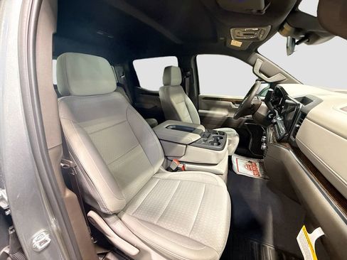 New 2026 GMC Sierra 1500 SLE w/ Preferred Package image 27