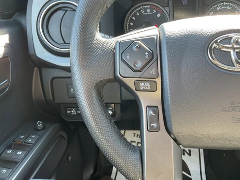 Used 2020 Toyota Tacoma TRD Off-Road w/ TRD Premium Off Road Package image 24