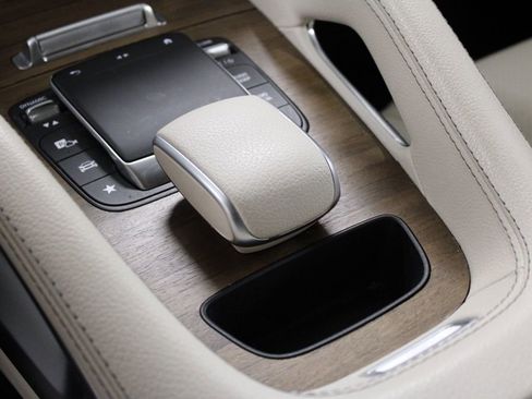 Used 2023 Mercedes-Benz GLE 350 4MATIC w/ Premium Package image 39