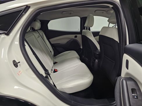 Used 2024 Ford Mustang Mach-E Premium image 18
