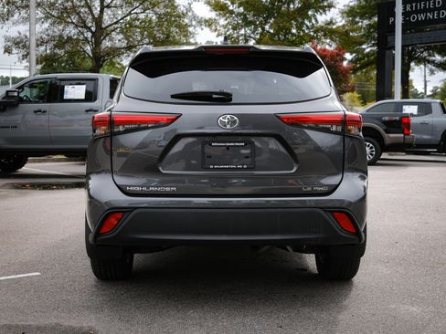 Used 2023 Toyota Highlander LE image 9