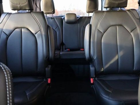 New 2026 Chrysler Pacifica Select w/ S Appearance Package image 41