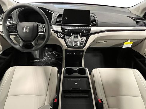 New 2026 Honda Odyssey Touring image 24