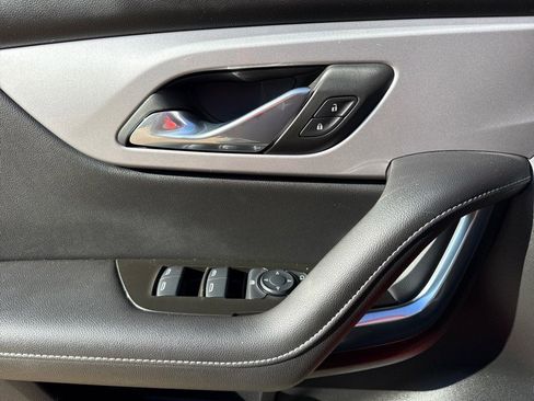 Used 2025 Chevrolet Blazer LT image 17