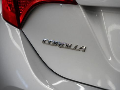 Used 2019 Toyota Corolla LE FWD image 20