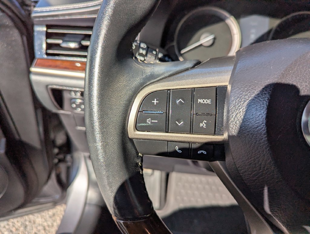 Used 2016 Lexus ES 350 w/ Premium Package w/Wood Trim FWD image 18