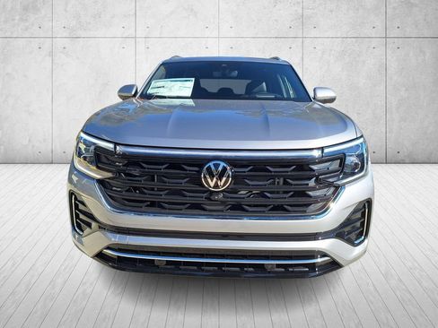 Used 2026 Volkswagen Atlas Cross Sport SEL Premium R-Line AWD/4WD image 8