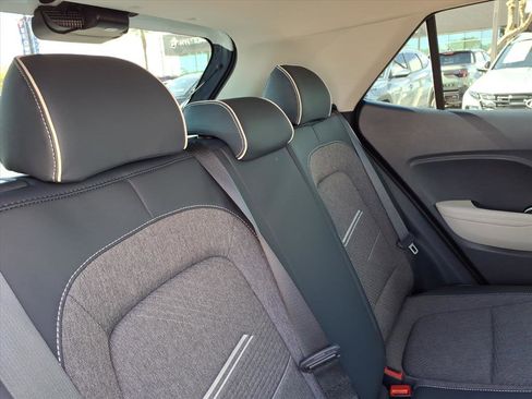 Certified 2025 Hyundai Venue Limited image 14