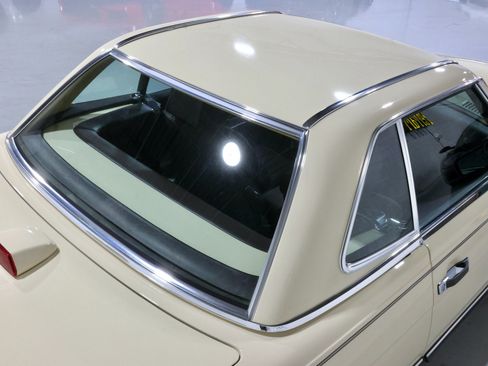 Used 1987 Mercedes-Benz 560 SL image 13