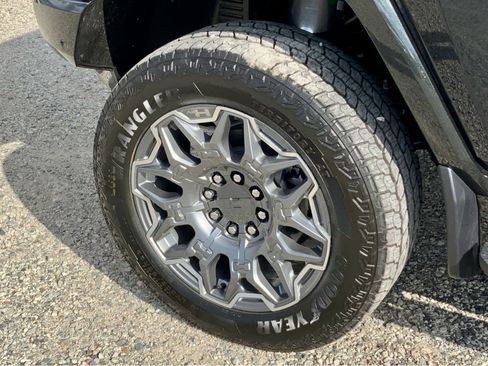 New 2025 GMC Hummer EV 3X w/ LPO, Illumination Package image 20