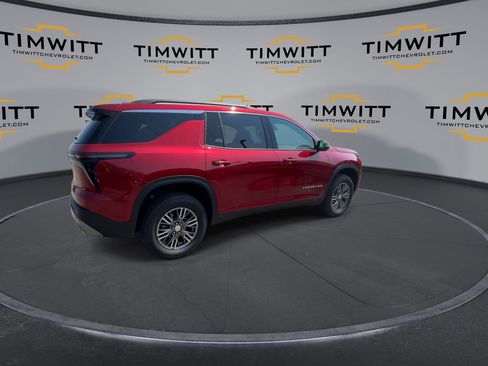 Used 2024 Chevrolet Traverse LT w/ Trailering Package image 8