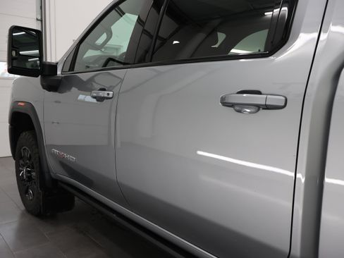 Used 2025 GMC Sierra 2500 AT4 w/ AT4 Premium Plus Package AWD/4WD image 41