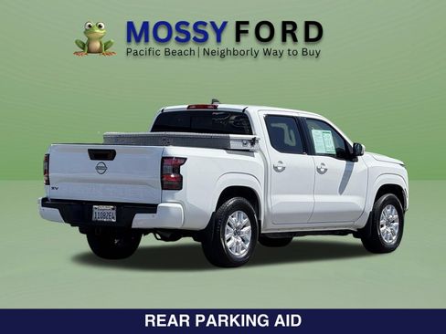 Used 2024 Nissan Frontier SV w/ SV Convenience Package RWD image 5