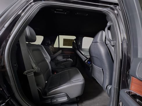 Used 2022 Lincoln Navigator Reserve image 33