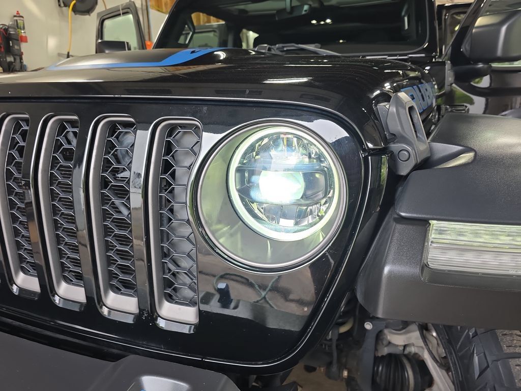 Used 2023 Jeep Wrangler Unlimited Rubicon 4xe AWD/4WD image 29