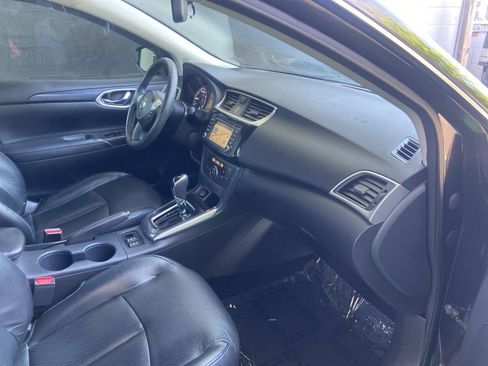 Used 2018 Nissan Sentra SR w/ Premium Package (P02) FWD image 36