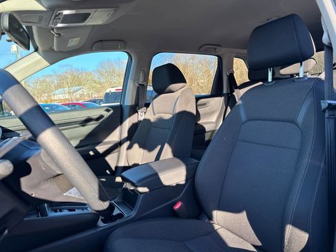 Used 2025 Honda CR-V LX image 12