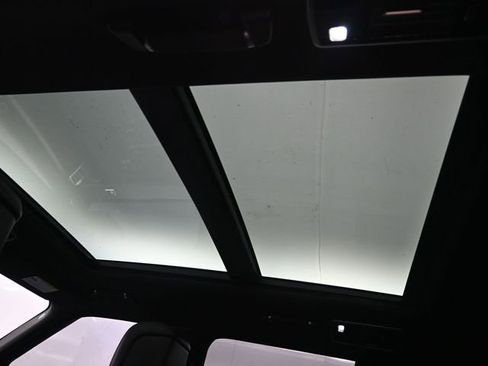Used 2020 Land Rover Range Rover HSE image 23