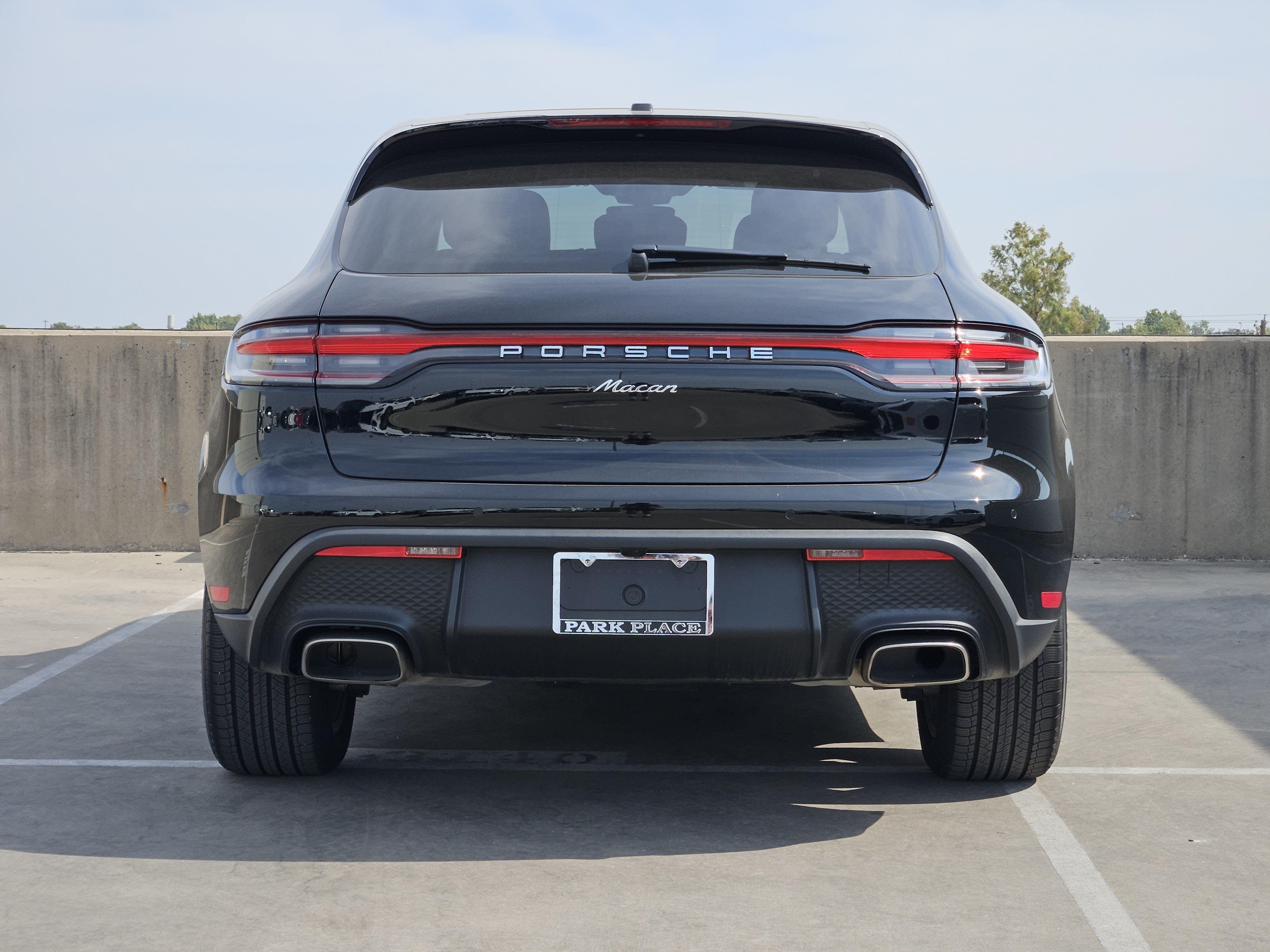Certified 2026 Porsche Macan AWD/4WD image 7