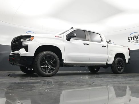Used 2022 Chevrolet Silverado 1500 LT Trail Boss w/ LPO, Dark Essentials Package AWD/4WD image 28