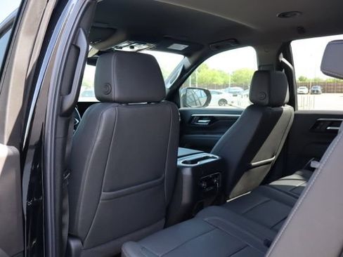 Used 2026 Chevrolet Tahoe LT RWD image 10