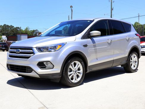 Used 2019 Ford Escape SE FWD image 30