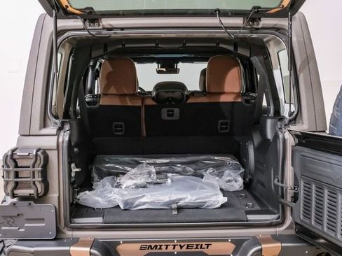 Used 2024 Jeep Wrangler Unlimited Rubicon 392 image 47