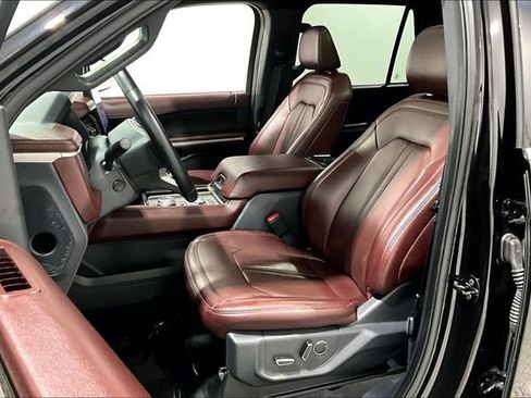 Used 2024 Ford Expedition Limited image 22