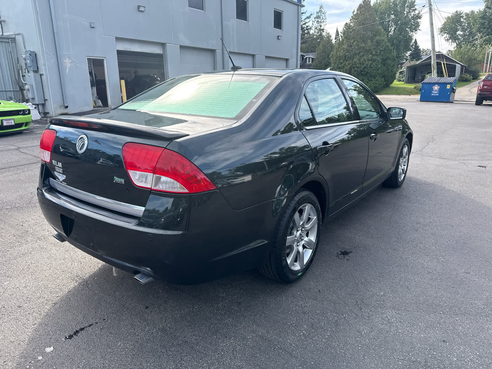 Used 2010 Mercury Milan Premier FWD image 3