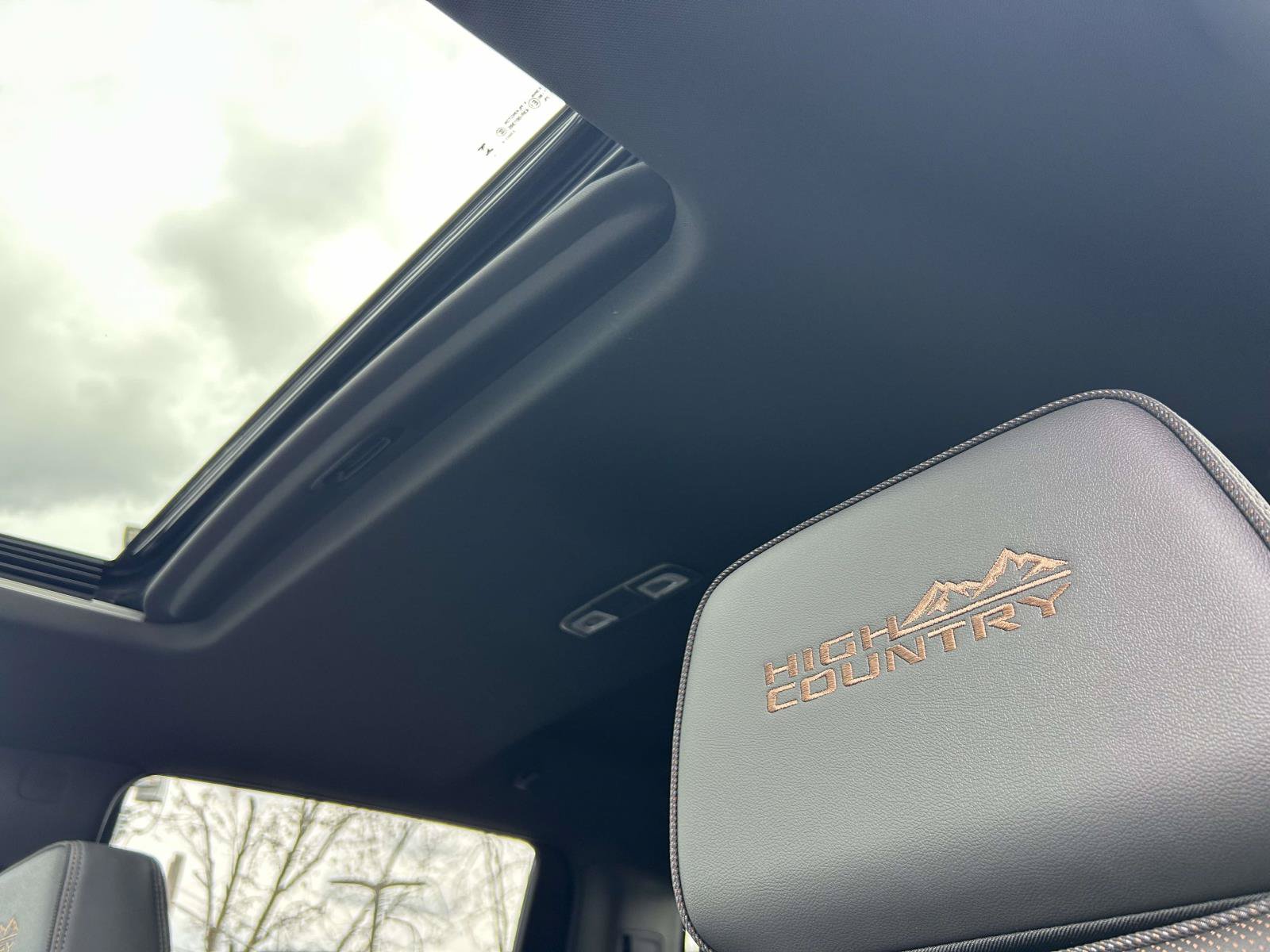 New 2026 Chevrolet Silverado 2500 High Country w/ High Country Premium Package AWD/4WD image 11