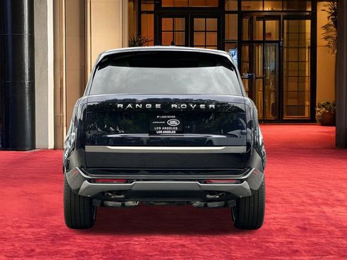 New 2025 Land Rover Range Rover Long Wheelbase SE AWD/4WD image 8