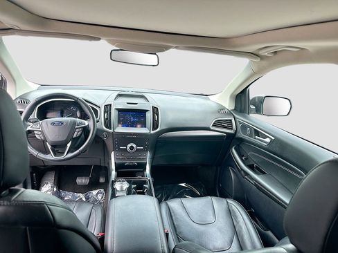 Used 2020 Ford Edge Titanium w/ Equipment Group 301A AWD/4WD image 23