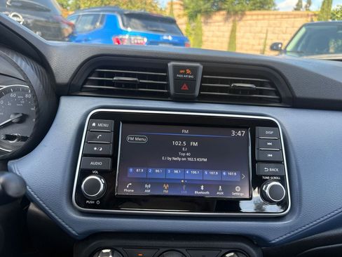 Used 2025 Nissan Versa SV FWD image 20