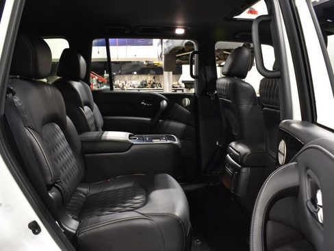 Certified 2024 INFINITI QX80 Sensory image 30