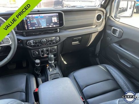 Used 2024 Jeep Wrangler High Altitude AWD/4WD image 14