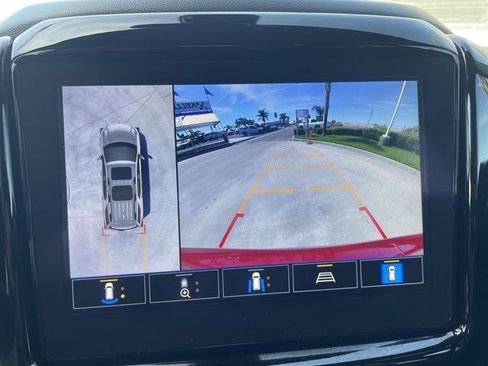 Used 2023 Chevrolet Traverse Premier image 15