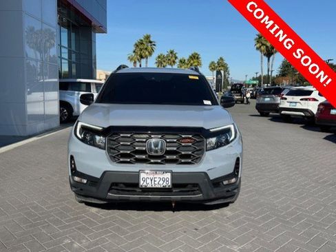 Used 2023 Honda Passport TrailSport image 2