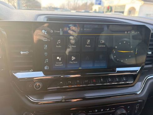 Used 2024 Chevrolet Silverado 1500 ZR2 w/ Technology Package image 16