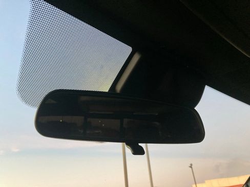 Used 2025 Nissan Frontier Pro-X image 26