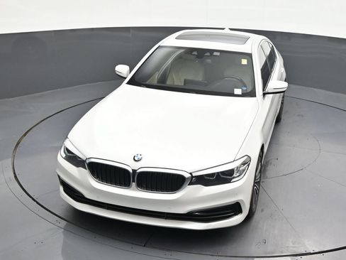 Used 2019 BMW 530i w/ Convenience Package RWD image 22