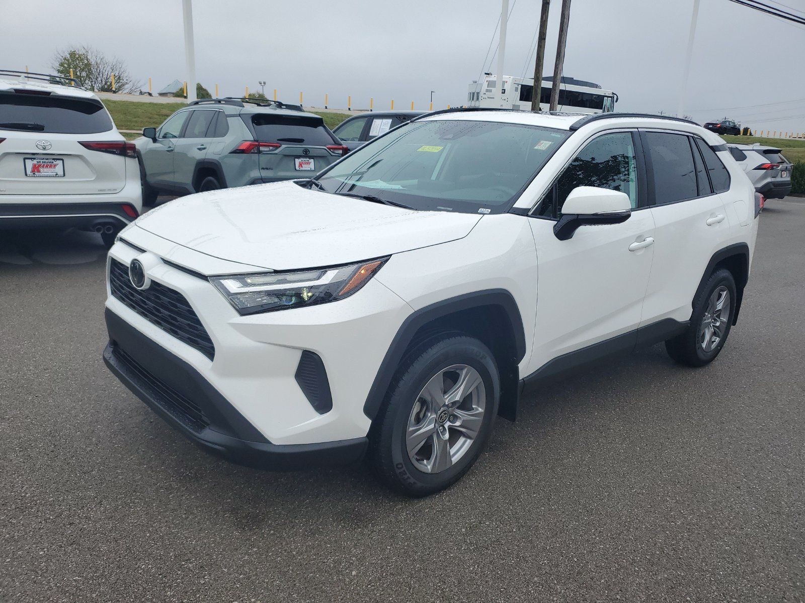 Used 2024 Toyota RAV4 XLE w/ Convenience Package AWD/4WD image 2