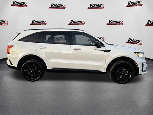 Certified 2022 Kia Sorento SX image 4