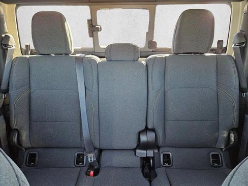 New 2025 Jeep Gladiator Sport image 15