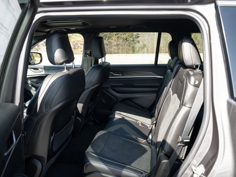 New 2026 Jeep Grand Cherokee L 4WD image 19