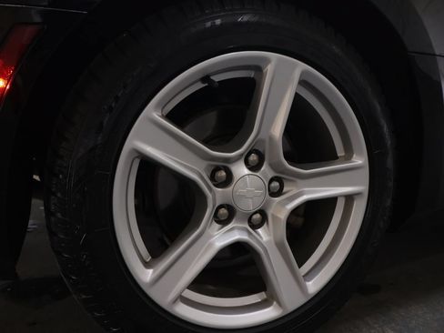Used 2018 Chevrolet Camaro LS RWD image 31