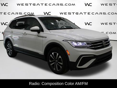 Used 2022 Volkswagen Tiguan S image 2